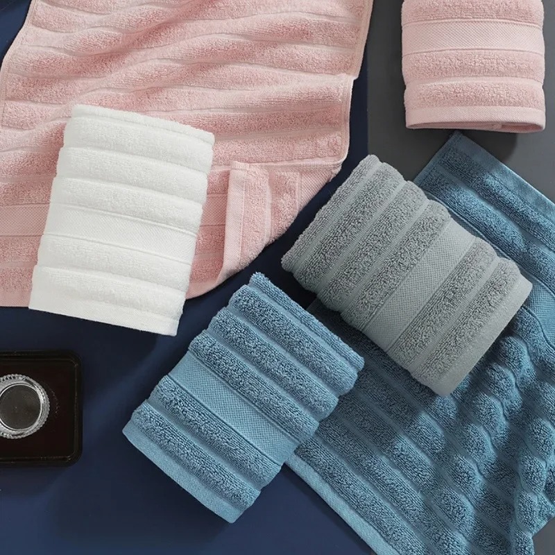 Utile asciugamano quadrato per - Zara Home Bathroom recensione e prezzo